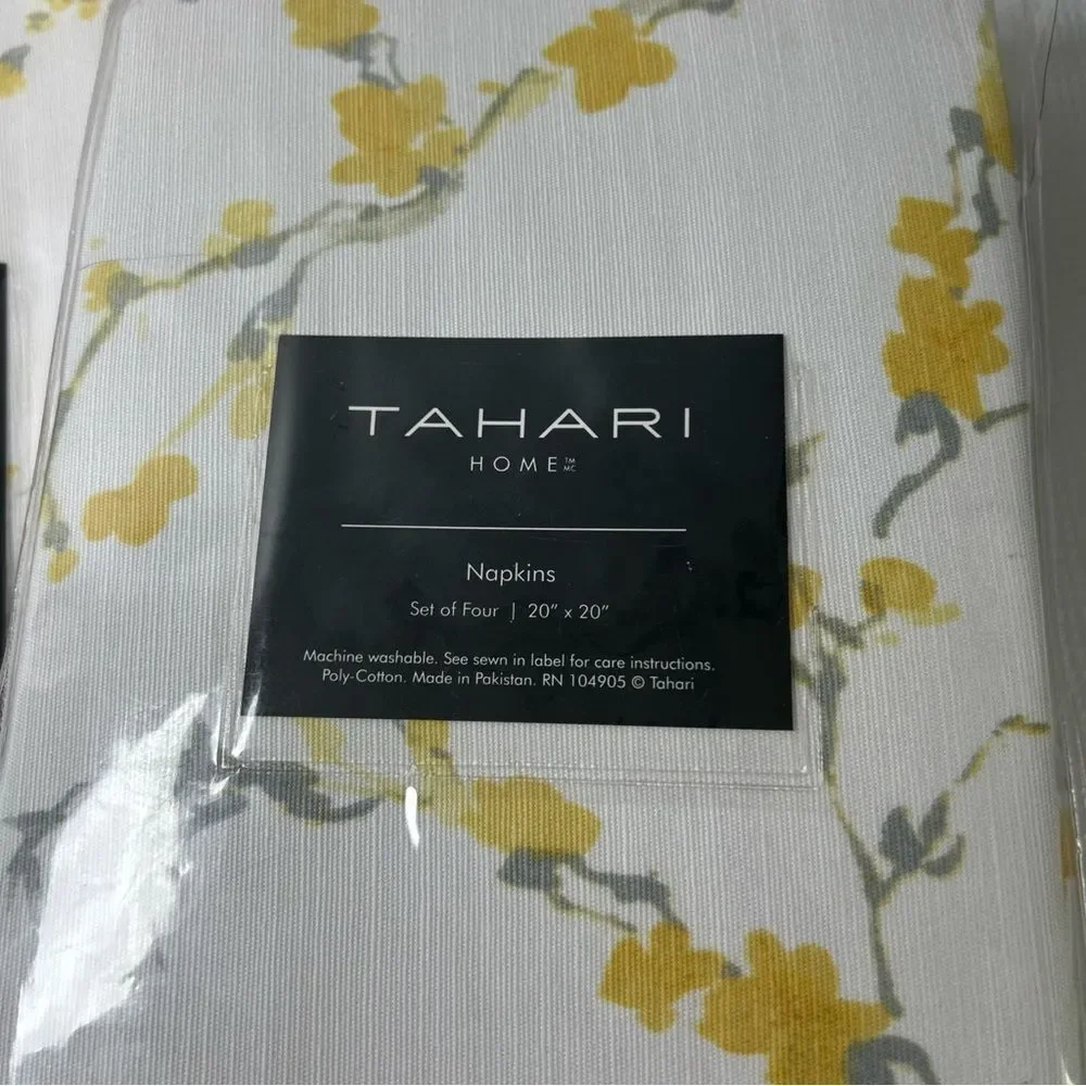 New Tahari Home set of 4 Napkins + 4 Placemats Floral Yellow Gray White